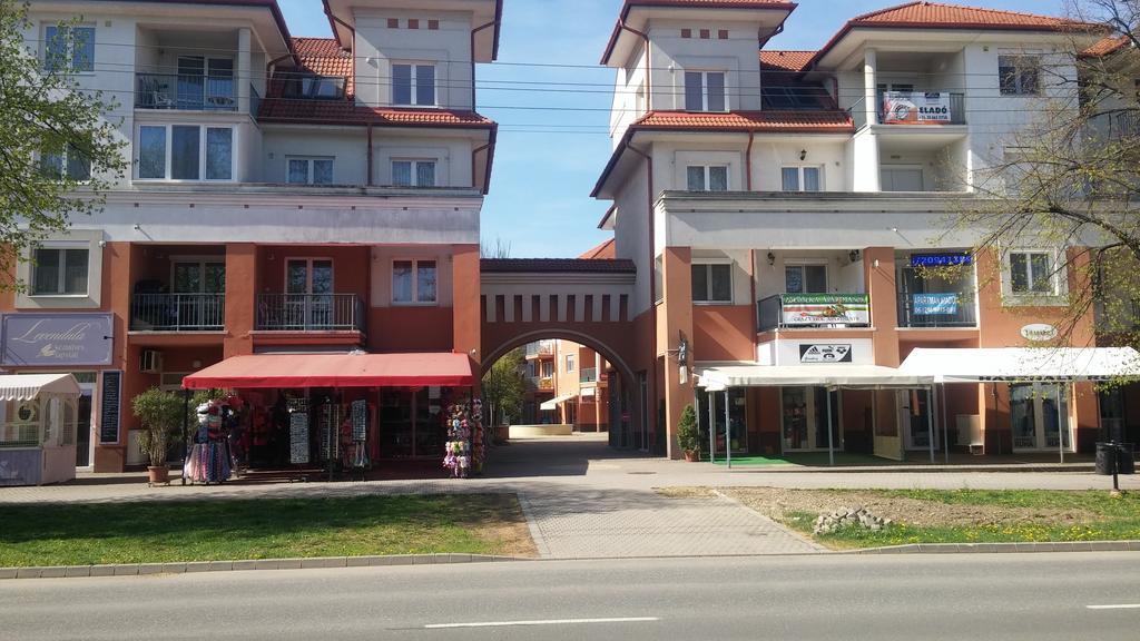 Baby Apartman Apartment Hajdúszoboszló Exterior foto
