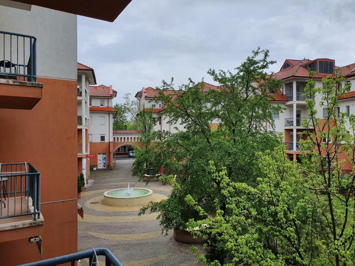 Baby Apartman Apartment Hajdúszoboszló Exterior foto